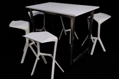 Table Hendaia